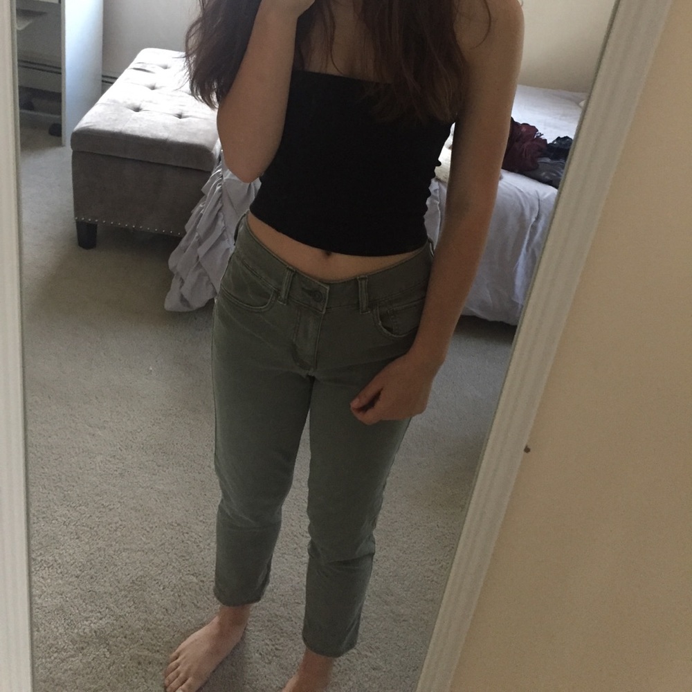 American Eagle army green Tomboy jeans- 00 short